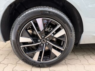 Volvo XC60 PLUS DARK B5 250Hj petrol 2.0 184kW