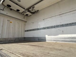 Mercedes-Benz Actros 1835 4x2 SIDE OPENING + CARRIER SUPRA 1150  260кВ