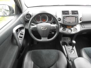 Toyota RAV4 2.2 110kW