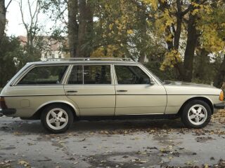 Mercedes-Benz 230 2.3 R4 100kW