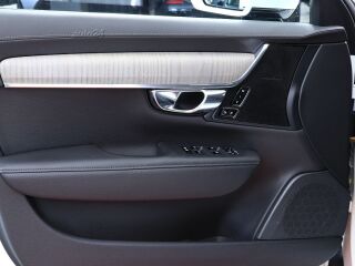 Volvo V90 AWD Inscription 2.0 T6 Recharge Plug-In 186kW