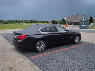 BMW 740 3.0 225кВ