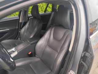 Volvo V60 MOMENTUM 2.0 R4 D3 110kW