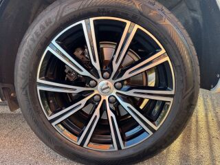 Volvo XC60 B5 AWD KERS Inscription 2.0 R4 16V Turbo MHEV 184kW