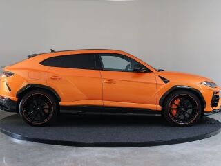 Lamborghini Urus PEARL CAPSULE 478kW