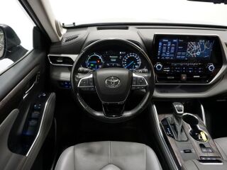 Toyota Highlander Premium 2.5 140кВ