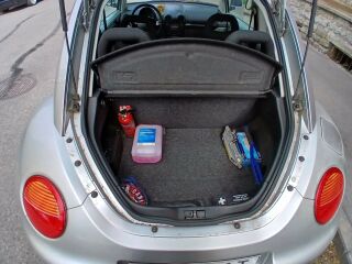 Volkswagen New Beetle 2.0 85кВ