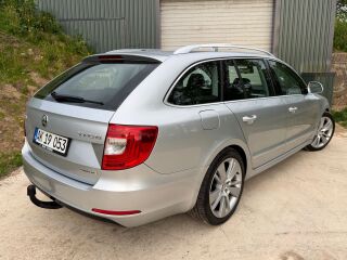 Skoda Superb Combi Greenline 1.6 TDI 77kW