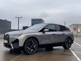 BMW iX xDrive 40 Sportpakett 102kW