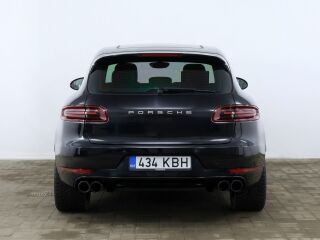 Porsche Macan Turbo model year 2017 3.6 294kW