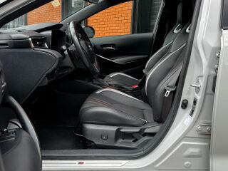 Toyota Corolla GR Sport Hybrid 2.0 112кВ