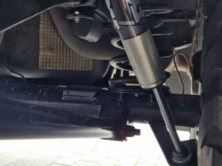 Land Rover Defender 2.4 90kW