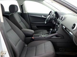 Audi A3 Comfortline Facelift ATM 1.8 118кВ