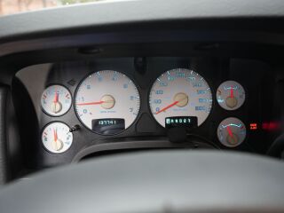 Dodge RAM 1500 4x4 Laramie 5.7 V8 HEMI 257кВ