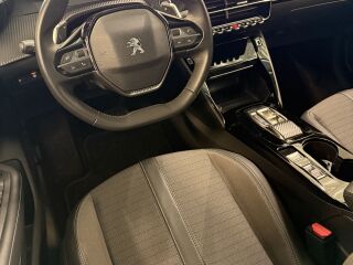 Peugeot 208 Allure PureTech AT8 1.2 74kW