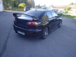 Mitsubishi Lancer Evolution 2.0 217kW
