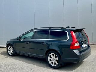Volvo V70 Summum 2.0 D3 120kW