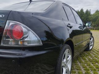Lexus IS 200 GXE10 2.0 R6 114кВ