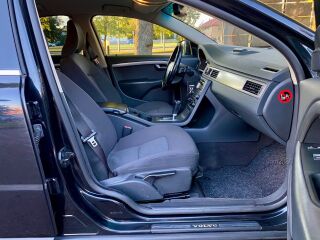 Volvo S80 Momentum 2.4 D5 136кВ