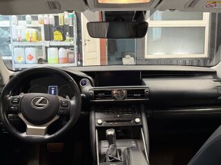 Lexus IS 300h 2.5 133кВ