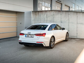 Audi A6 S line 55TFSIe quattro 2.0 270kW
