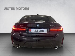 BMW 330 e xDrive M-Sportpakett 2.0 R4 215kW