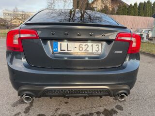 Volvo S60 Volvo Shadow Edition R-Design R4 D4 140kW