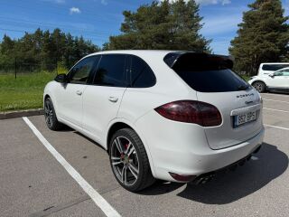 Porsche Cayenne 3.0 180кВ