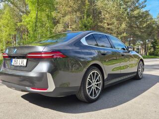 BMW i5 eDrive40 250кВ