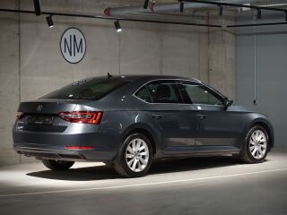 Skoda Superb ELEGANCE 2.0 TDI 110кВ