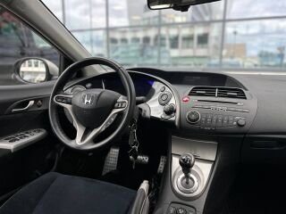 Honda Civic 1.8 103kW