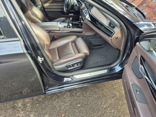 BMW 730 xDrive LCI M-sportpakett Shadowline 3.0 TDI 190kW