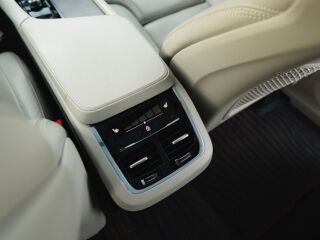 Volvo XC90 Inscription OPTION R-Design 2.0 173kW