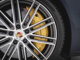 Porsche Panamera Turbo 4.0 V8 404кВ