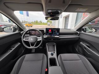 Volkswagen T-Roc Life 1.5 85кВ