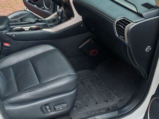 Lexus NX 300h 2.5 114кВ