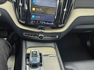 Volvo XC60 AWD Ultimate Bright Inscription 2.0 KERS MHEV 183kW