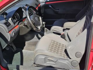 Volkswagen Golf GTI 2.0 147kW