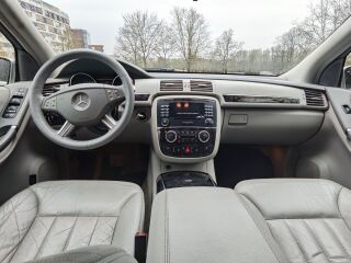 Mercedes-Benz R 320 3.0 165kW