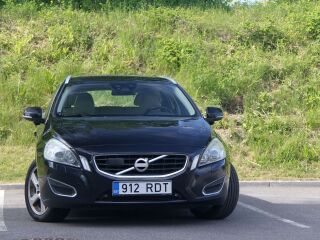 Volvo V60 D3 Summum 2.0 R5 120kW