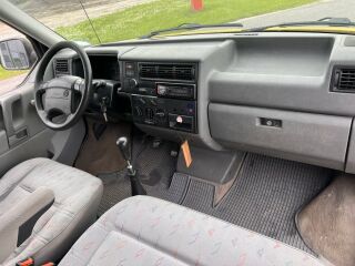 Volkswagen Caravelle 2.5 75kW