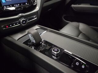 Volvo XC60 T6 Recharge Inscription Expression AT8 2.0 186kW