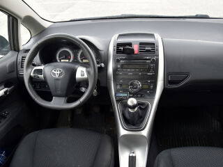 Toyota Auris Facelift 1.6 97kW