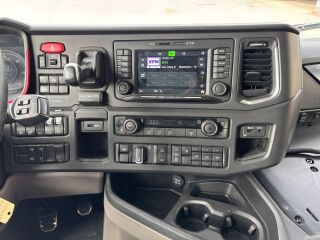 Scania R650 6x2 + RETARDER + PTO + DOUBLE BOOGIE + CRANE  478кВ