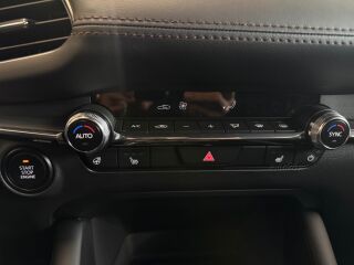 Mazda 3 e-Skyactiv G Centre-line 2.5 103kW