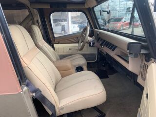 Jeep Wrangler Sahara Edition 4.2 R6