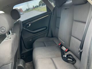 Audi A4 2.5 V6 Tdi 120kW