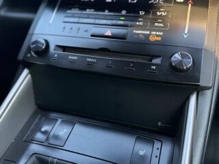 Lexus IS 300h 2.5 133kW
