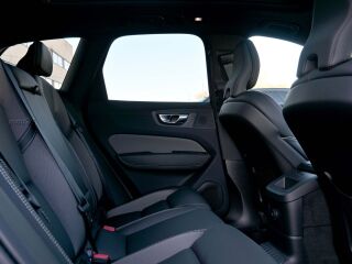 Volvo XC60 AWD H&K DARK PLUS INTELLI MY25 2.0 T6 Plug-in LONG RANGE 293kW