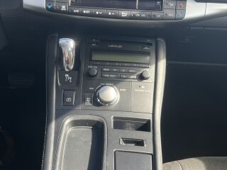 Lexus CT 200h 1.8 73kW